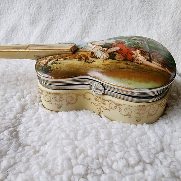 Vintage Porcelain Japanese Music Box Trinket Violin Flower Shaped Lego Brand - Picture 8 of 16